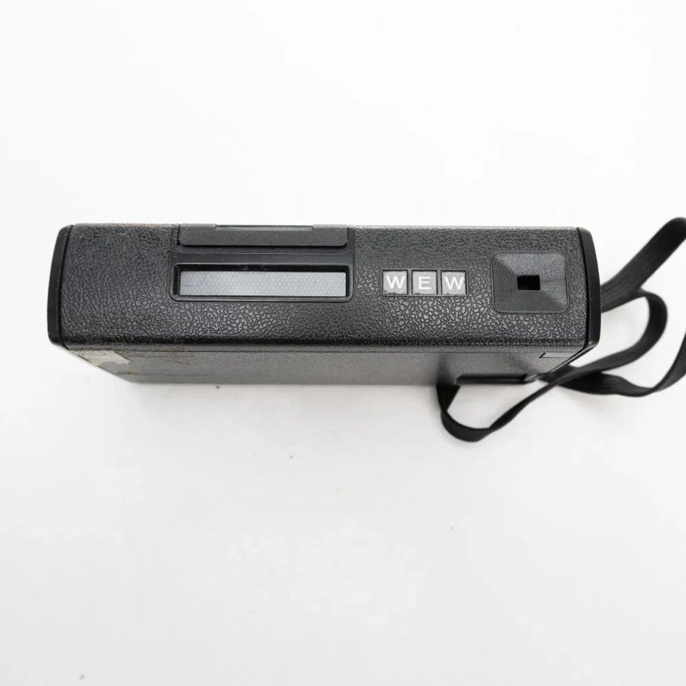 Vintage KODAK Tele Instamatic 608 110 camera w/ GE Flip Flash
